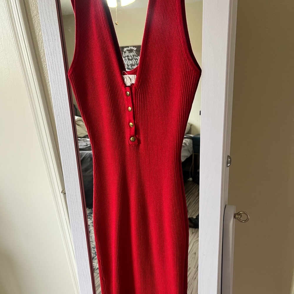 Red bodycon dress